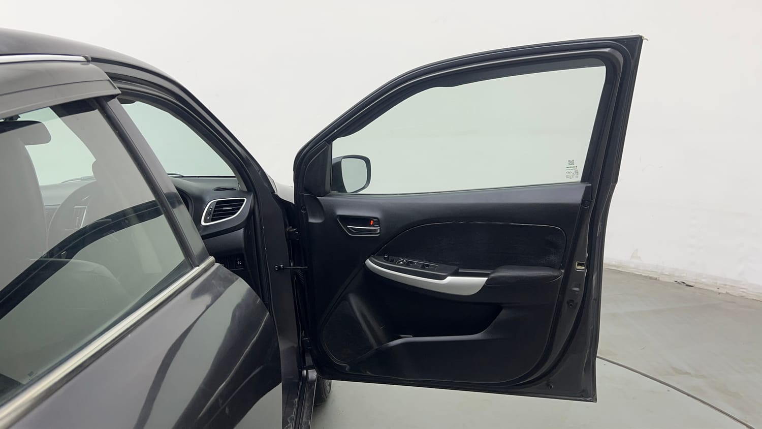 Used 2017 Maruti Suzuki Baleno Delta 1.2 Petrol Manual interior RIGHT FRONT DOOR OPEN VIEW