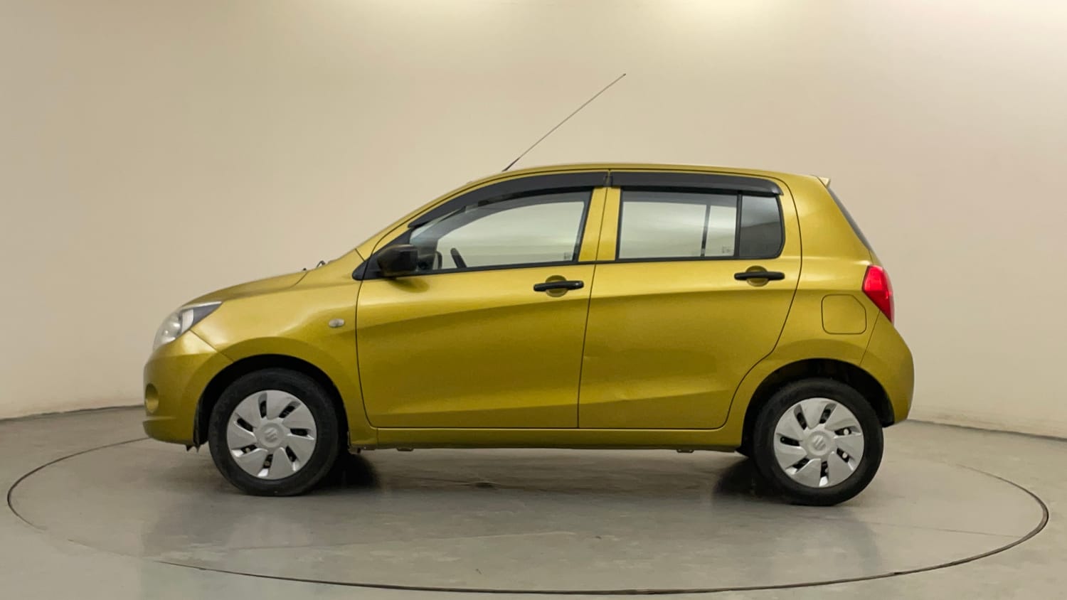 Used 2014 Maruti Suzuki Celerio VXi AMT Petrol Automatic exterior LEFT SIDE VIEW