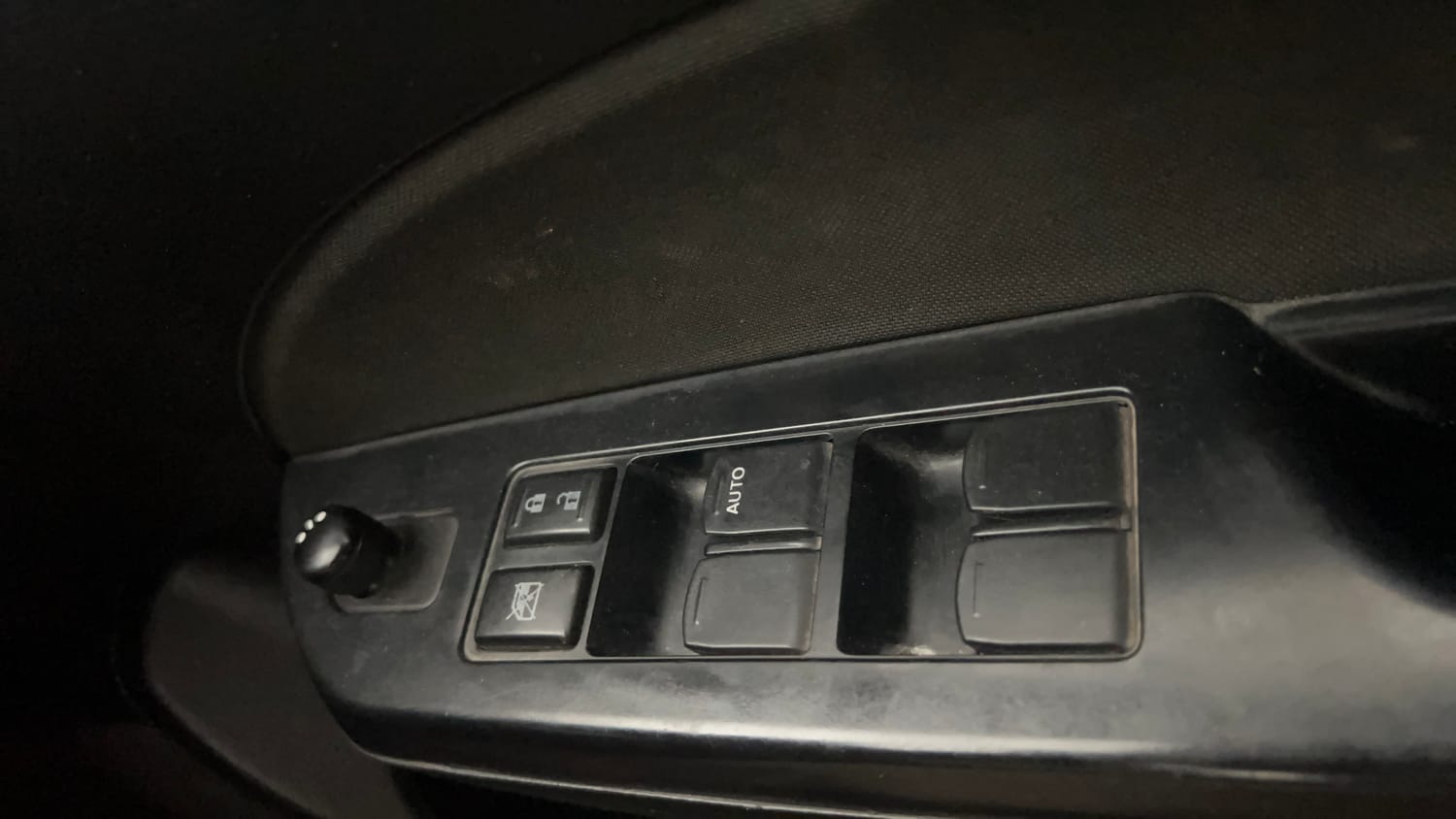 Used 2013 Maruti Suzuki Swift VXi Petrol Manual top_features Power windows