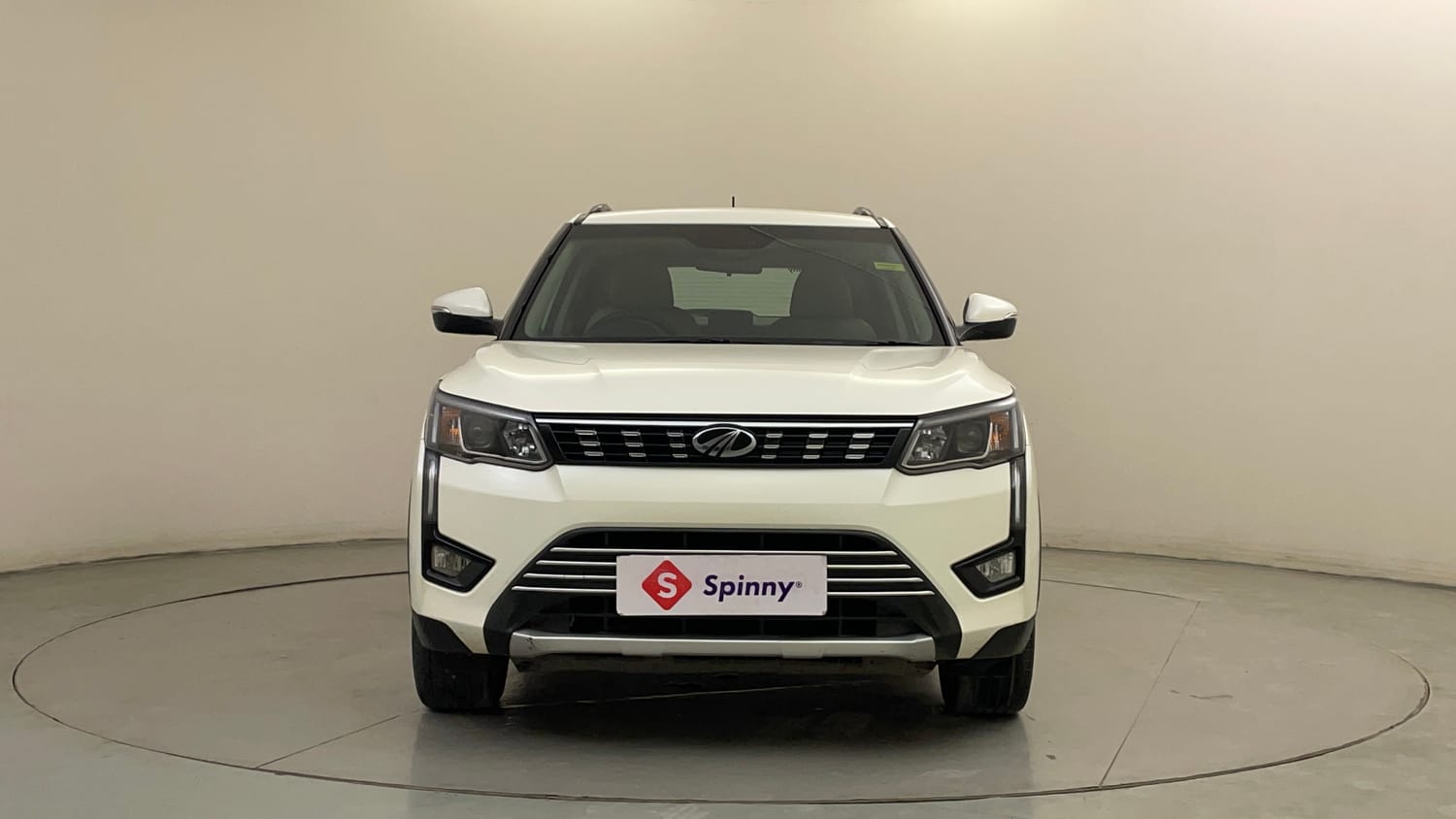 Used 2021 Mahindra XUV 300 W8 1.2 Petrol Petrol Manual exterior FRONT VIEW