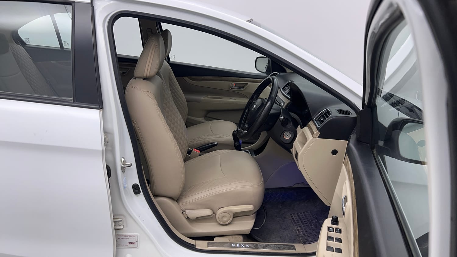 Used 2019 Maruti Suzuki Ciaz Delta Hybrid 1.5 Petrol Manual interior RIGHT SIDE FRONT DOOR CABIN VIEW