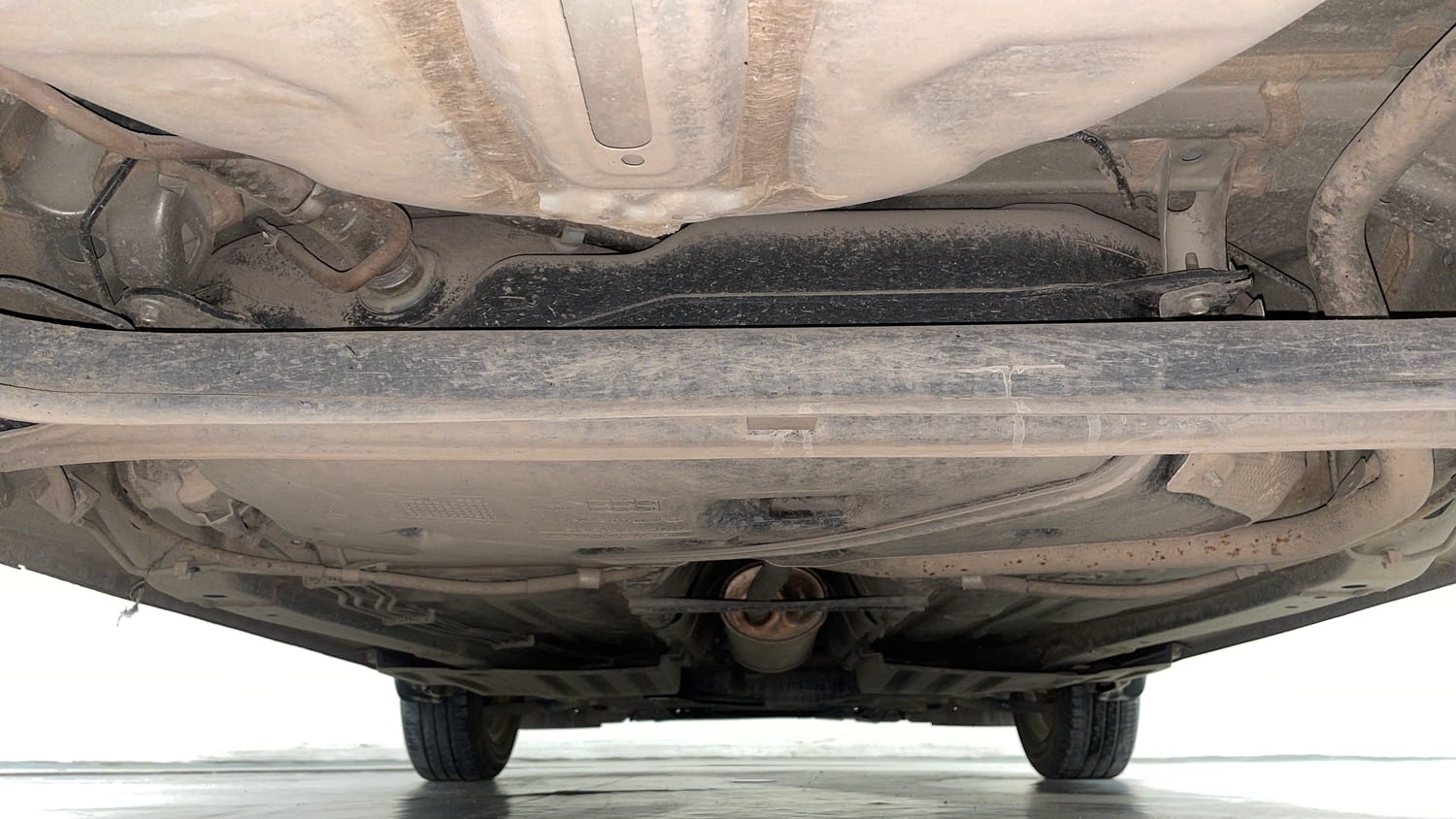 Used 2023 Maruti Suzuki Swift ZXi AMT Petrol Automatic extra REAR UNDERBODY VIEW (TAKEN FROM REAR)