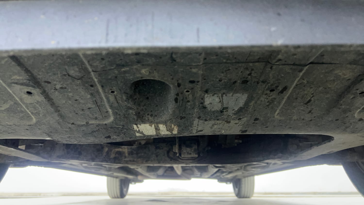Used 2019 Hyundai Elite i20 Sportz Plus 1.2 Petrol Manual extra FRONT LEFT UNDERBODY VIEW