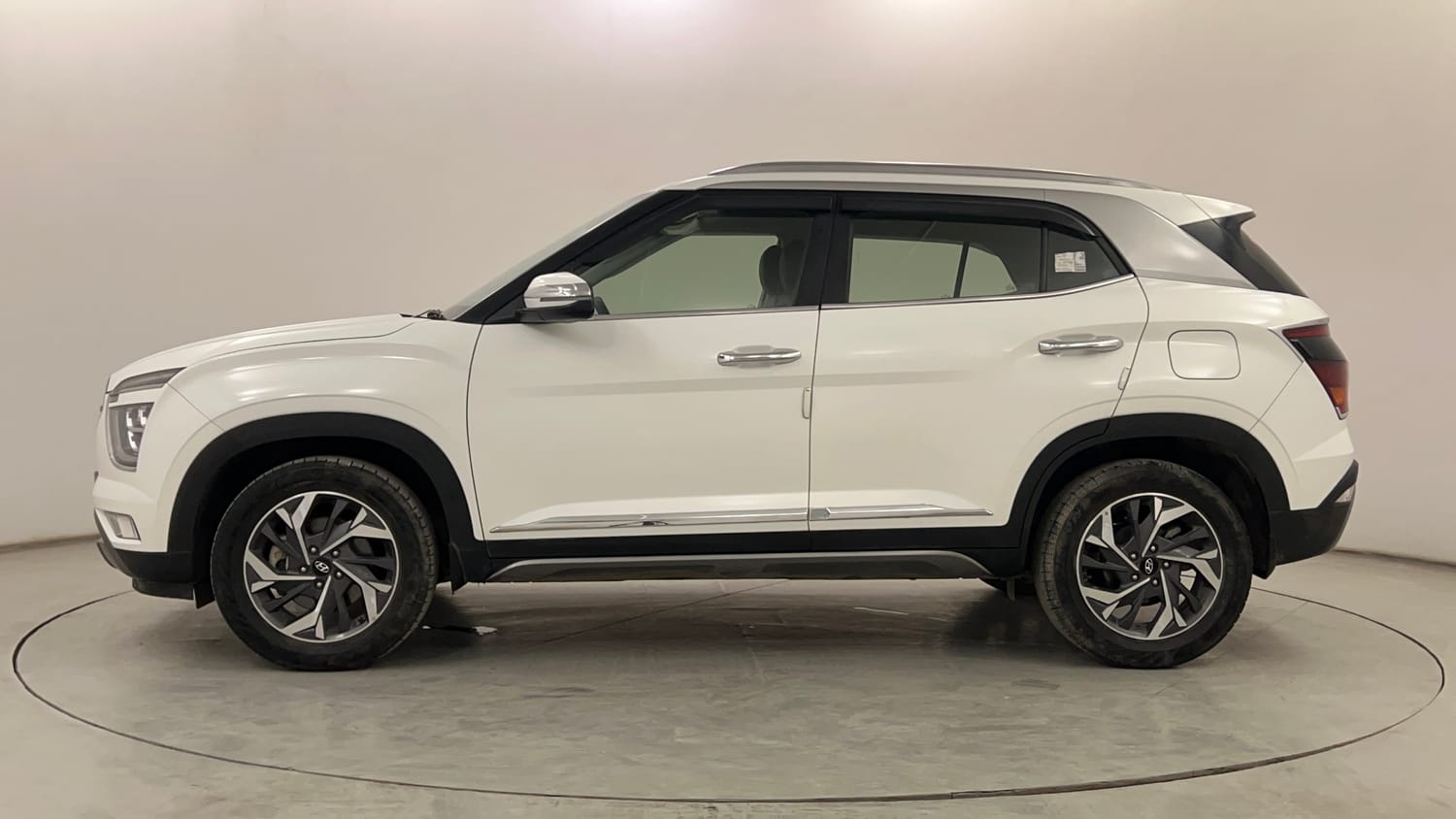 Used 2023 Hyundai Creta SX (O) 1.5 Petrol IVT Petrol Automatic exterior LEFT SIDE VIEW