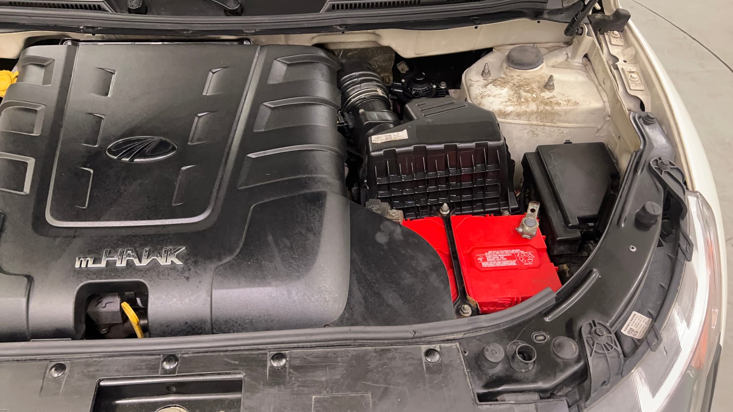 Used 2018 Mahindra XUV500 W11 Diesel Manual engine ENGINE LEFT SIDE VIEW