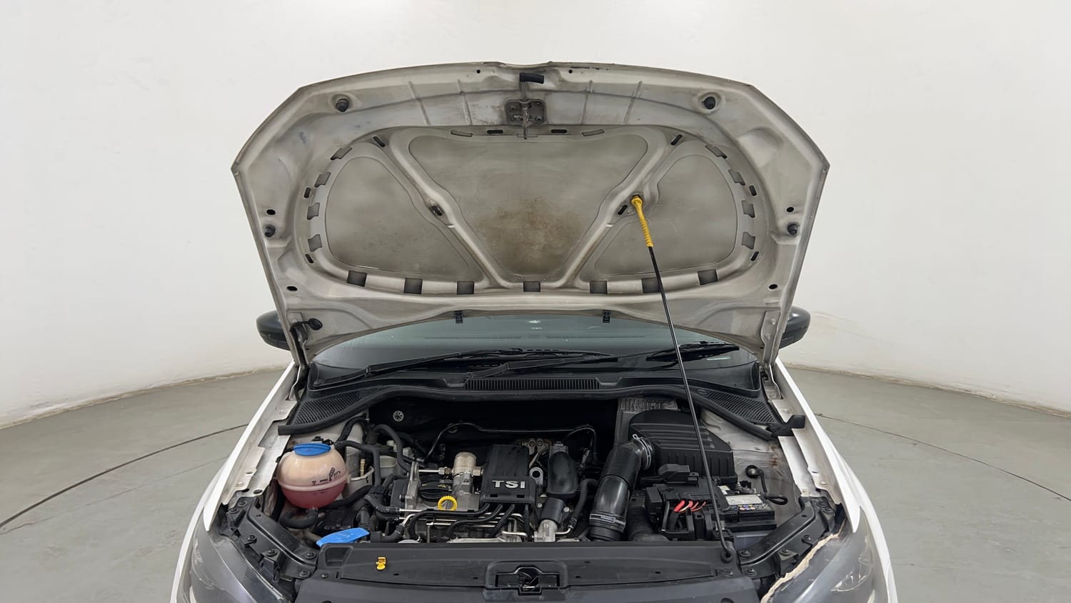 Used 2016 Volkswagen Polo GT TSI Petrol Automatic engine ENGINE & BONNET OPEN FRONT VIEW