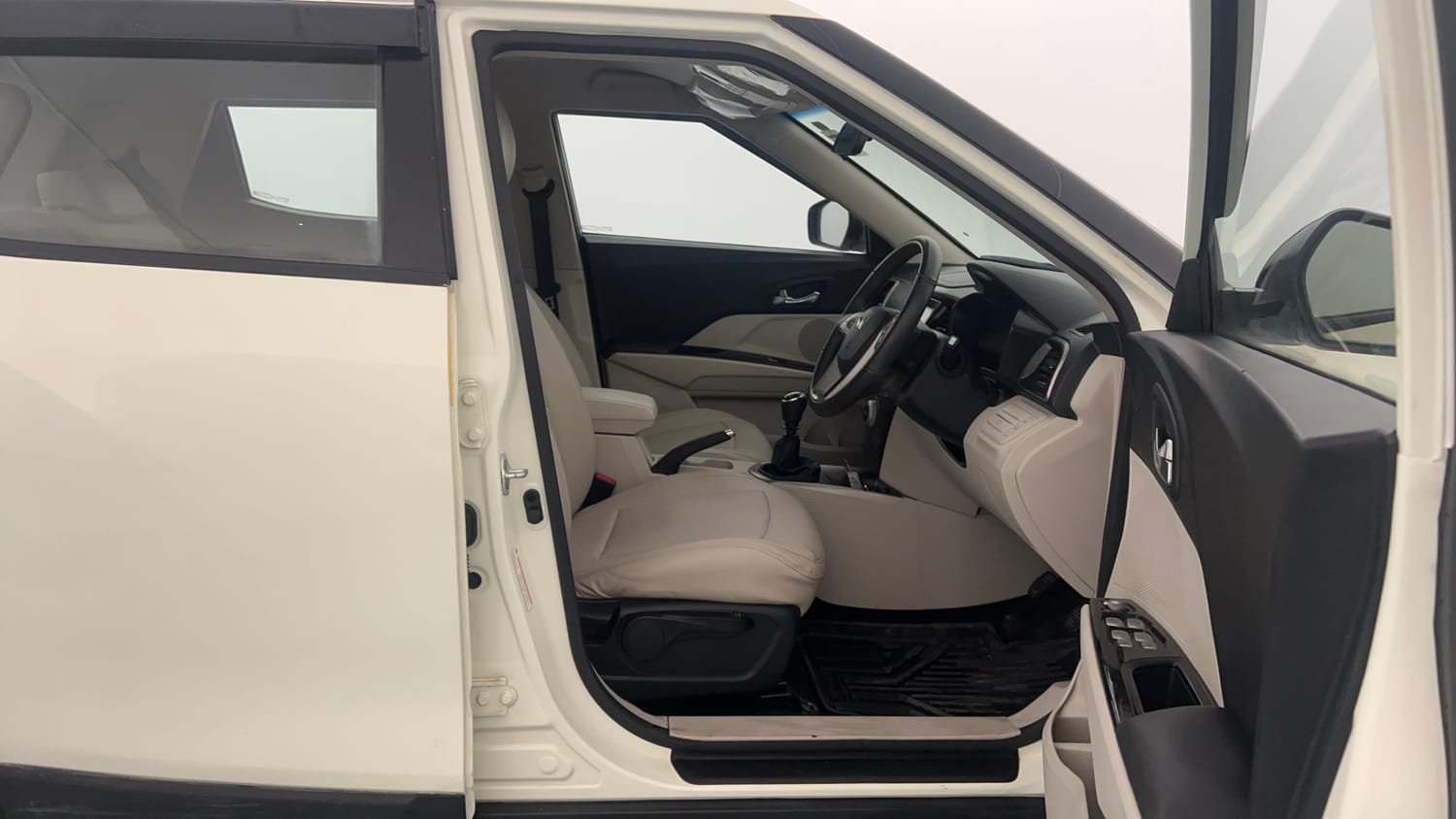 Used 2023 Mahindra XUV 300 W8 1.2 Petrol Petrol Manual interior RIGHT SIDE FRONT DOOR CABIN VIEW