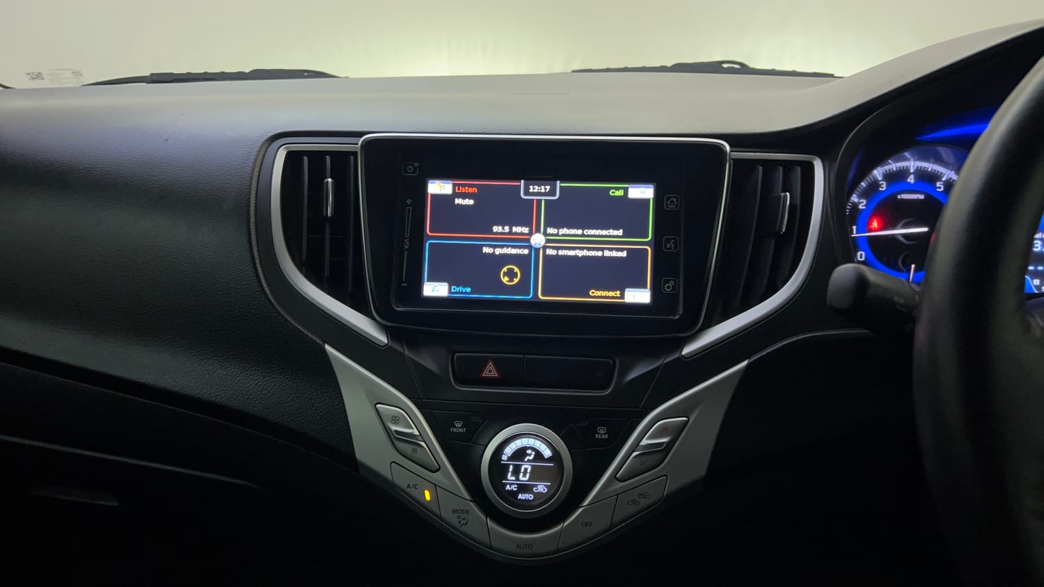 Used 2018 Maruti Suzuki Baleno Alpha 1.2 Petrol Manual top_features Touch screen infotainment system