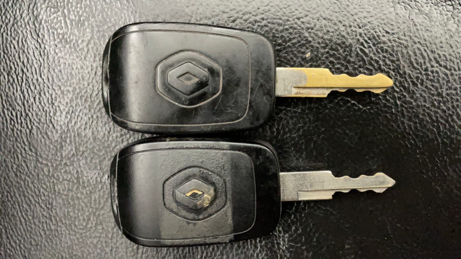 Used 2018 Renault Kwid RXL Petrol Manual extra CAR KEY VIEW