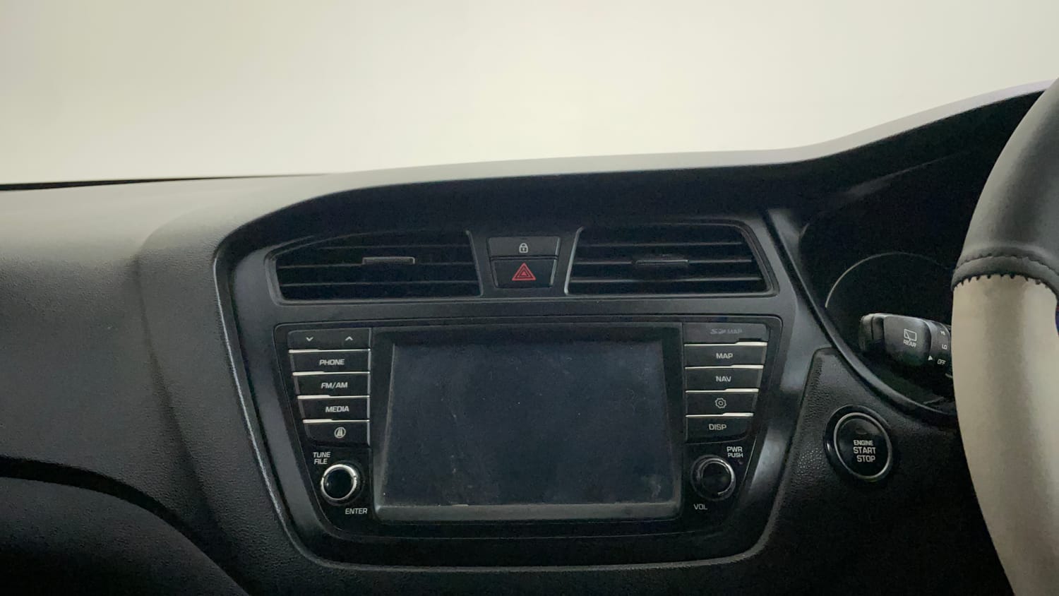 Used 2016 Hyundai i20 Active 1.2 SX Petrol Manual top_features Integrated (in-dash) music system