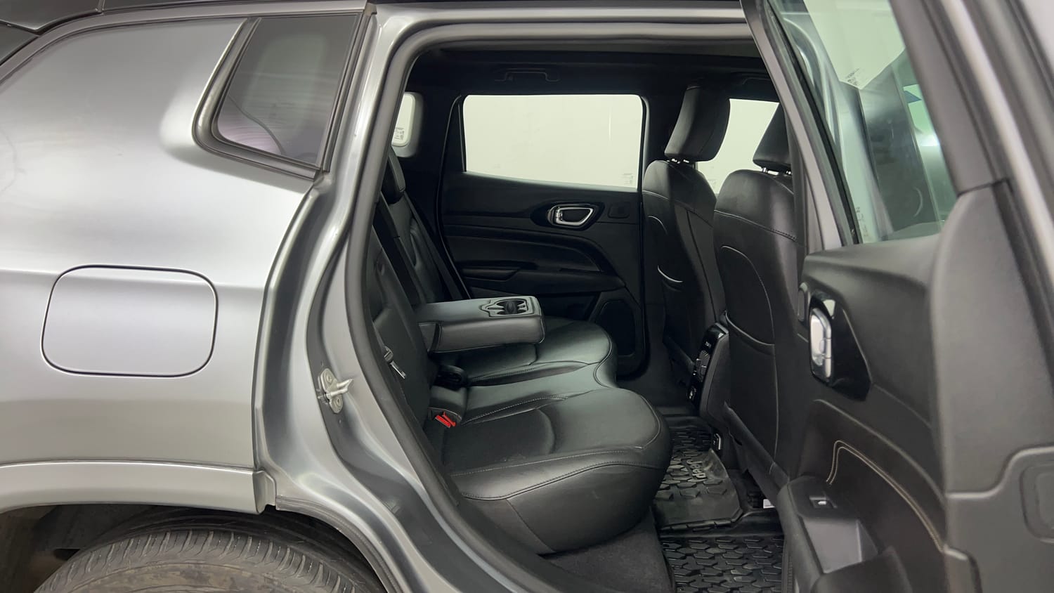Used 2022 Jeep Compass Model S (O) 1.4 Petrol DCT Petrol Automatic interior RIGHT SIDE REAR DOOR CABIN VIEW