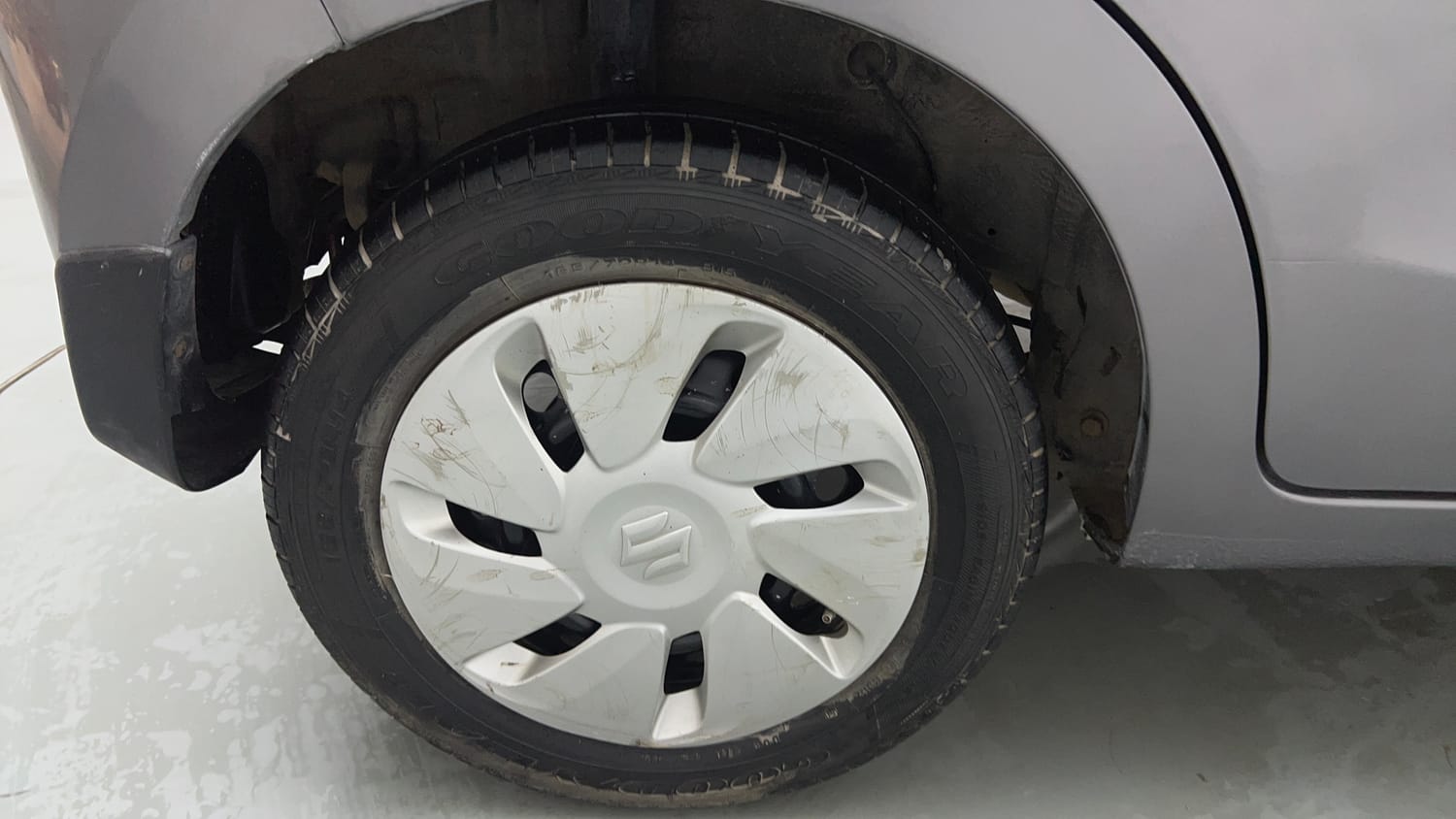 Used 2016 Maruti Suzuki Celerio VXi Petrol Manual tyres RIGHT REAR TYRE RIM VIEW