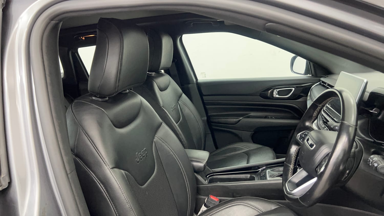 Used 2022 Jeep Compass Model S (O) 1.4 Petrol DCT Petrol Automatic interior RIGHT SIDE FRONT DOOR CABIN VIEW