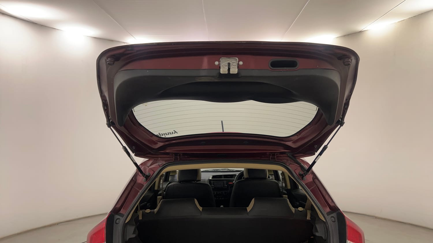 Used 2015 Honda Jazz SV Petrol Petrol Manual interior DICKY DOOR OPEN VIEW