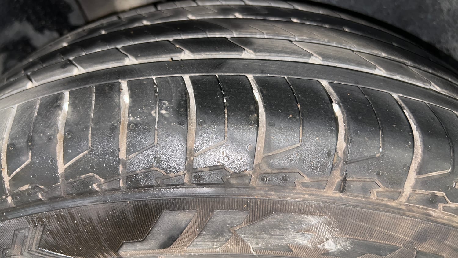 Used 2023 Hyundai Creta SX (O) 1.5 Petrol IVT Petrol Automatic tyres RIGHT REAR TYRE TREAD VIEW