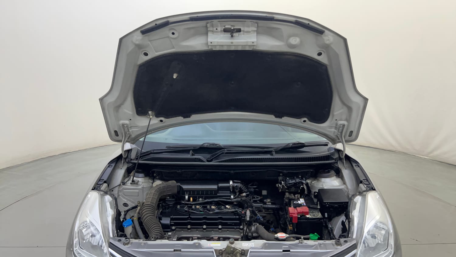 Used 2019 Maruti Suzuki Baleno Delta 1.2 Petrol Manual engine ENGINE & BONNET OPEN FRONT VIEW