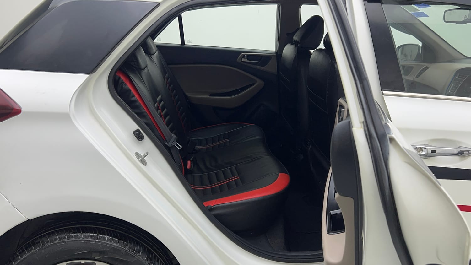 Used 2015 Hyundai Elite i20 Asta 1.2 Petrol Manual interior RIGHT SIDE REAR DOOR CABIN VIEW