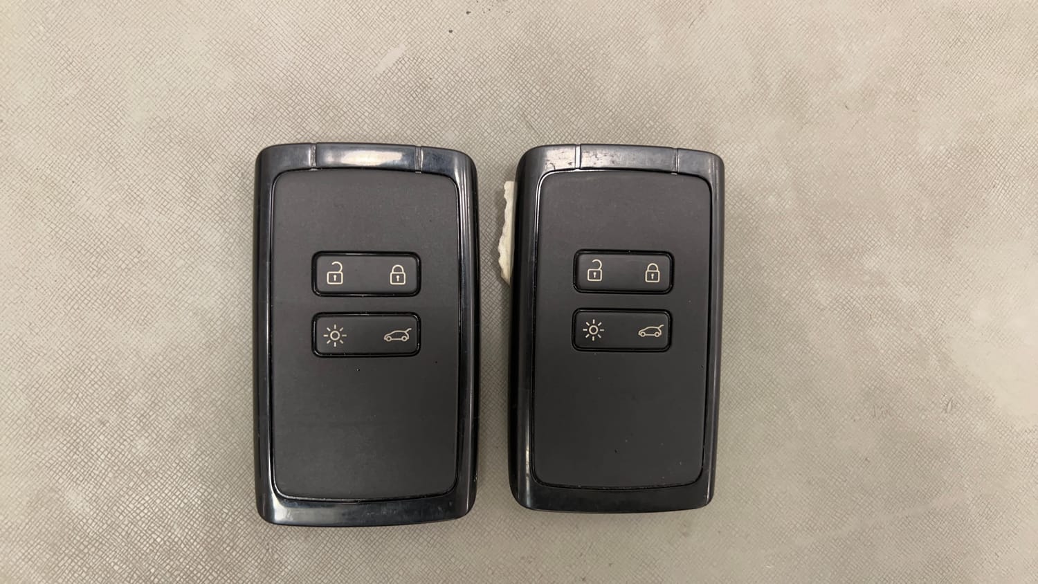 Used 2021 Renault Kiger RXT AMT Petrol Automatic extra CAR KEY VIEW