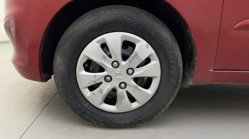 Used 2012 Hyundai i10 Sportz 1.2 AT Kappa2 Petrol Automatic tyres LEFT FRONT TYRE RIM VIEW