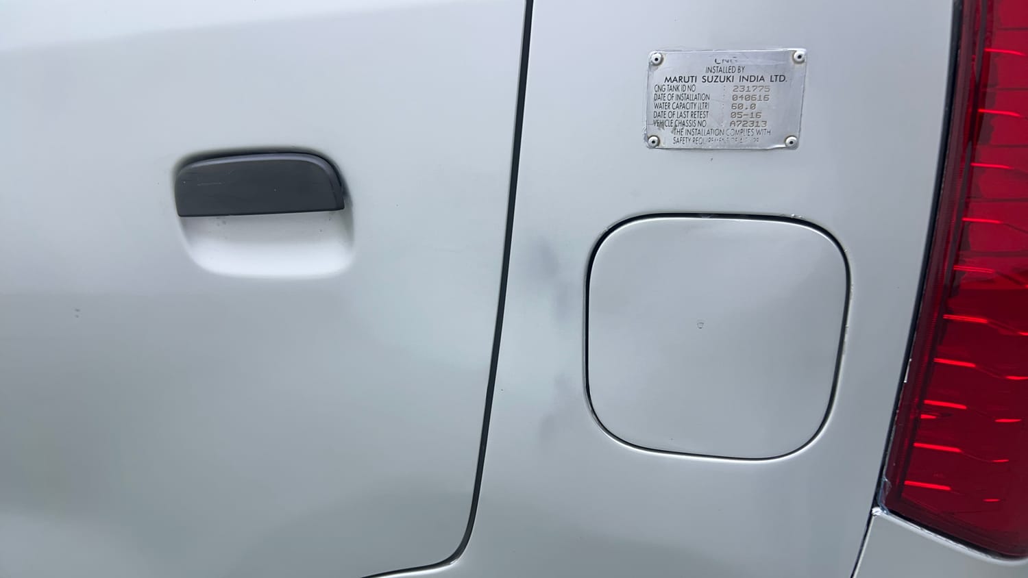 Used 2016 Maruti Suzuki Wagon R LXI CNG Cng Manual dents MINOR DENT