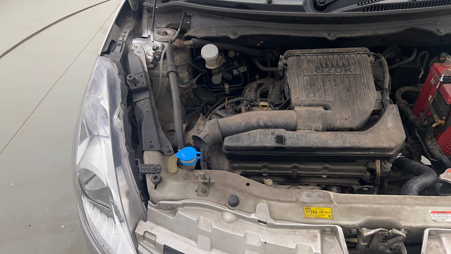 Used 2013 Maruti Suzuki Swift VXi Petrol Manual engine ENGINE RIGHT SIDE VIEW