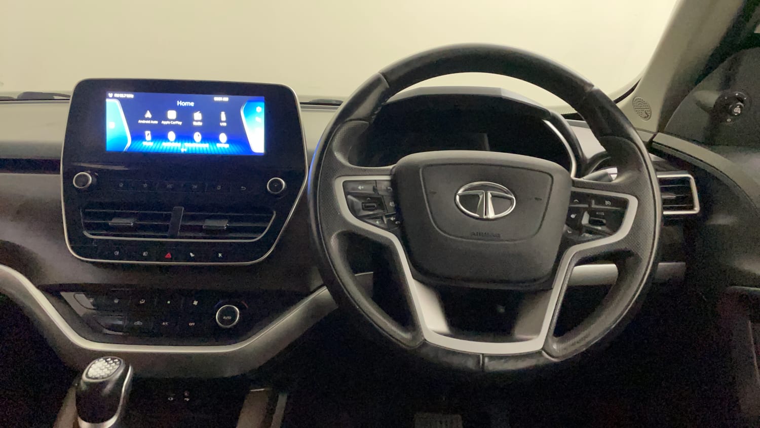 Used 2022 Tata Harrier XZA Plus Dual Tone Diesel Automatic interior STEERING VIEW