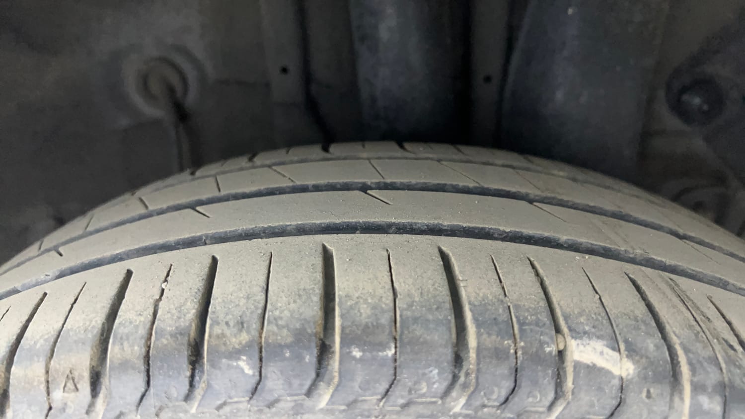 Used 2019 Hyundai Elite i20 Sportz Plus 1.2 Petrol Manual tyres LEFT REAR TYRE TREAD VIEW