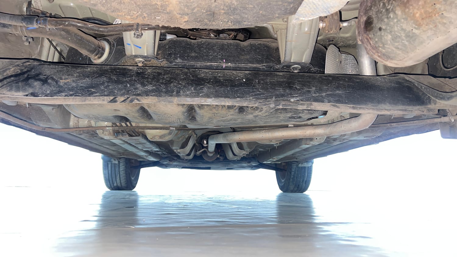 Used 2025 Hyundai Venue S (O) 1.2 Petrol Petrol Manual extra REAR UNDERBODY VIEW (TAKEN FROM REAR)