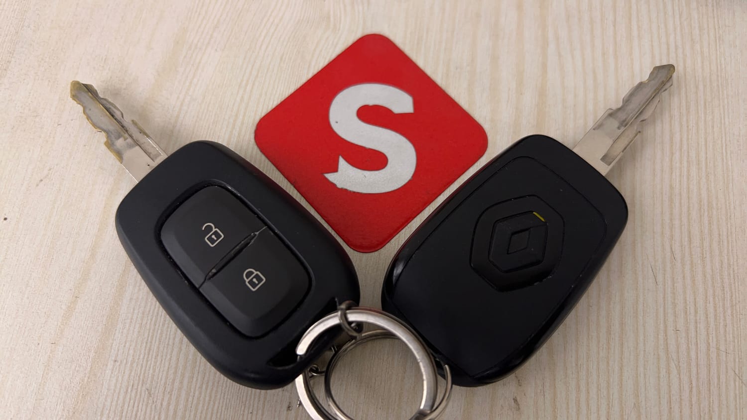 Used 2024 Renault Kwid RXT 1.0 AMT Petrol Automatic extra CAR KEY VIEW