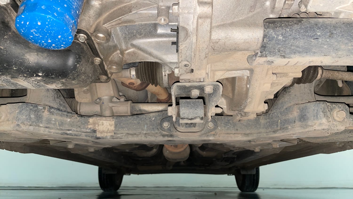 Used 2022 Hyundai Grand i10 Nios Sportz AMT 1.2 Kappa VTVT Petrol Automatic extra FRONT LEFT UNDERBODY VIEW