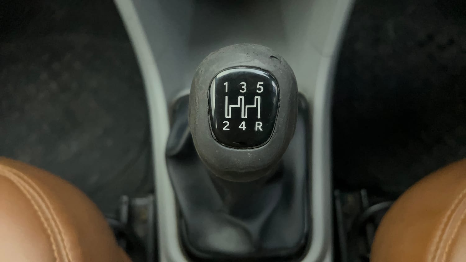 Used 2020 Tata Tiago Revotron XZ Plus Petrol Manual interior GEAR  KNOB VIEW
