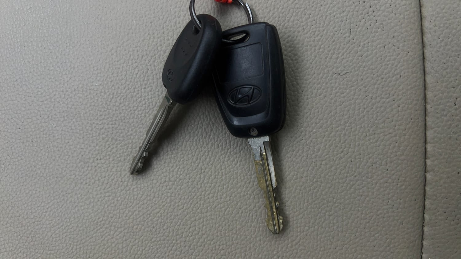 Used 2019 Hyundai Santro Asta Petrol Manual extra CAR KEY VIEW