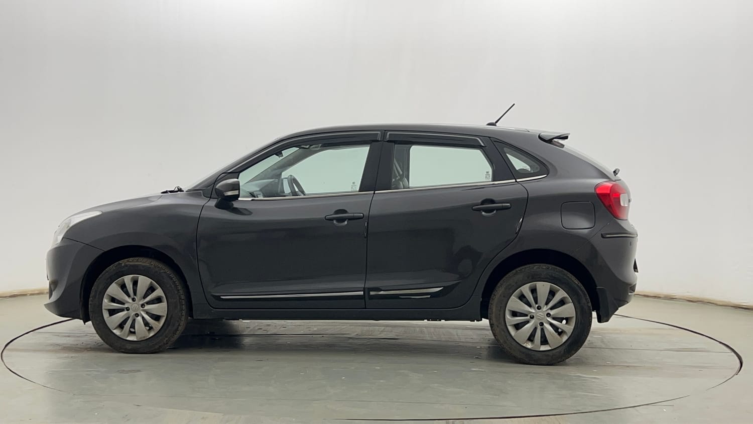 Used 2018 Maruti Suzuki Baleno Delta 1.2 Petrol Manual exterior LEFT SIDE VIEW