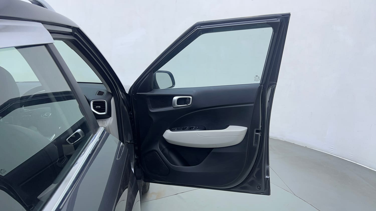 Used 2025 Hyundai Venue S (O) 1.2 Petrol Petrol Manual interior RIGHT FRONT DOOR OPEN VIEW