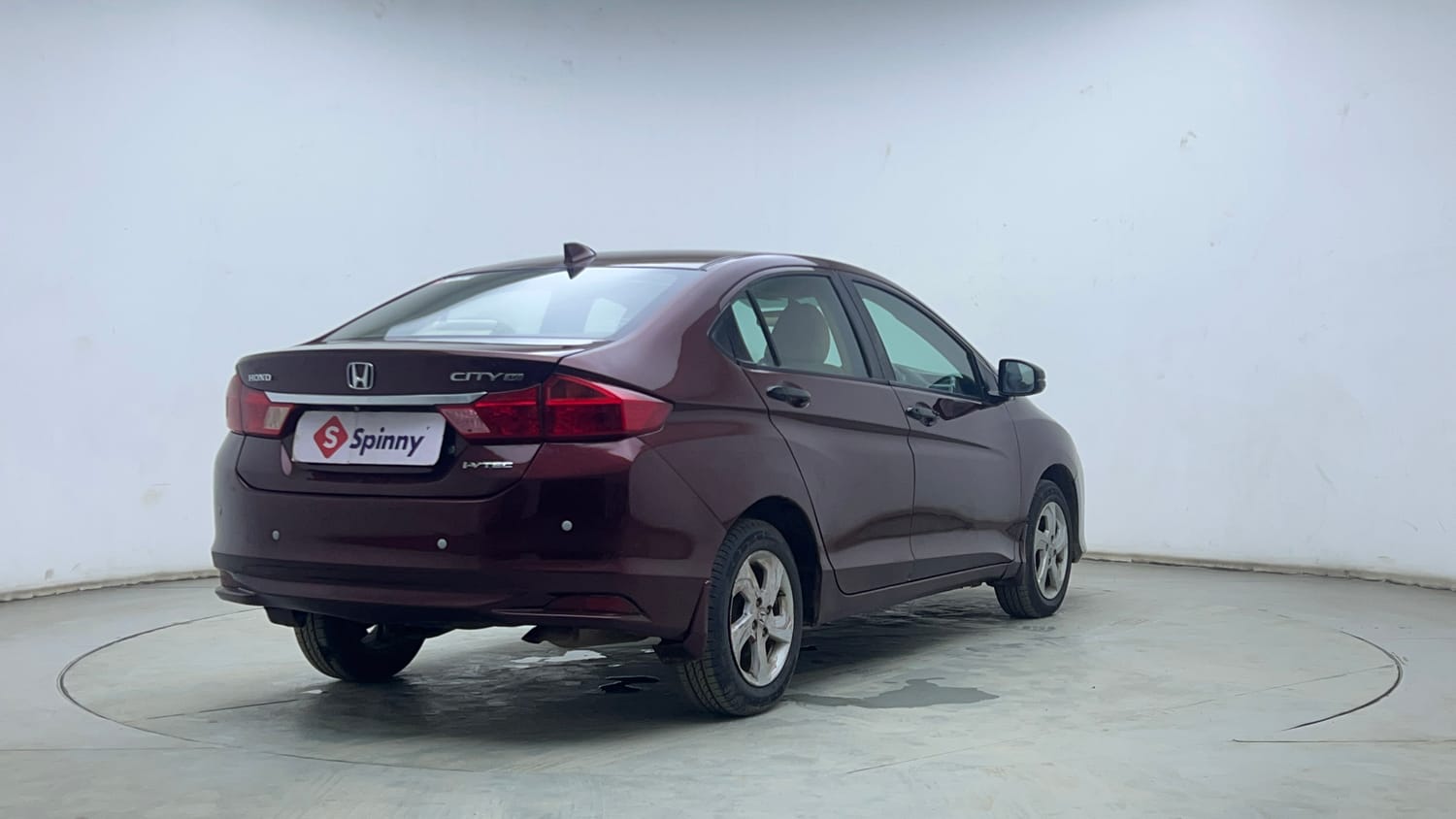 Used 2015 Honda City V Petrol Manual exterior RIGHT REAR CORNER VIEW