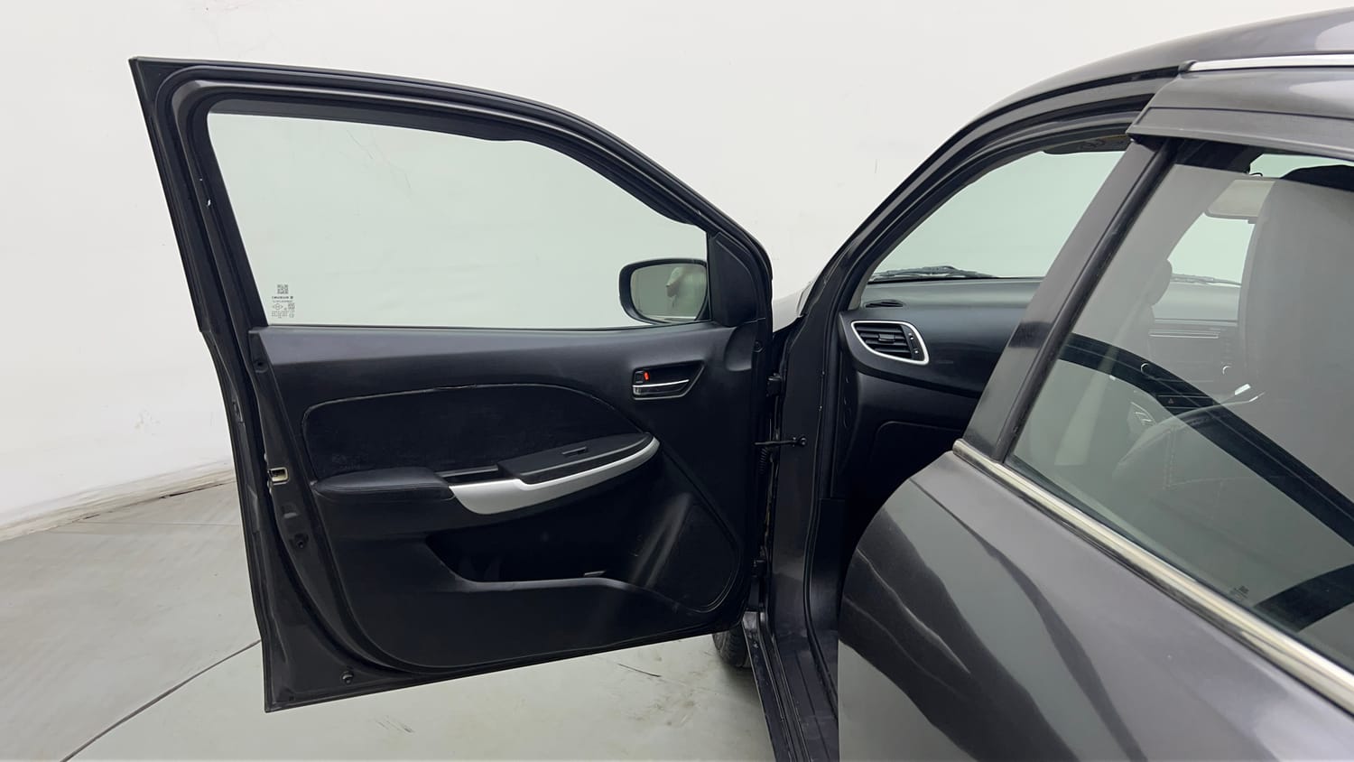 Used 2017 Maruti Suzuki Baleno Delta 1.2 Petrol Manual interior LEFT FRONT DOOR OPEN VIEW
