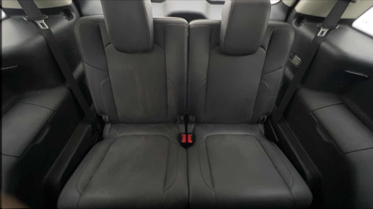 Used 2018 Tata Hexa XTA 4x2 7 STR Diesel Automatic interior THIRD ROW SEAT
