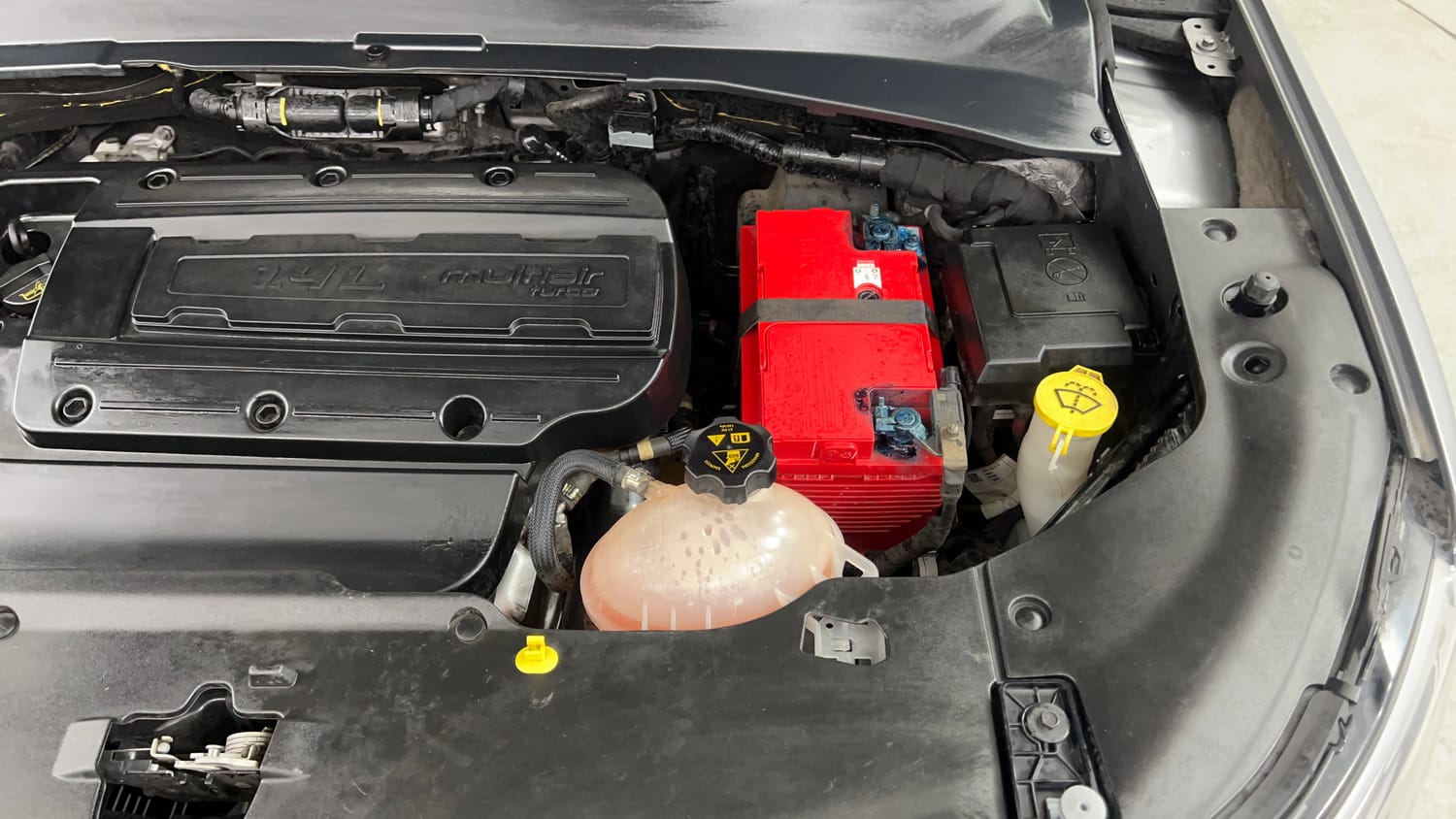Used 2022 Jeep Compass Model S (O) 1.4 Petrol DCT Petrol Automatic engine ENGINE LEFT SIDE VIEW