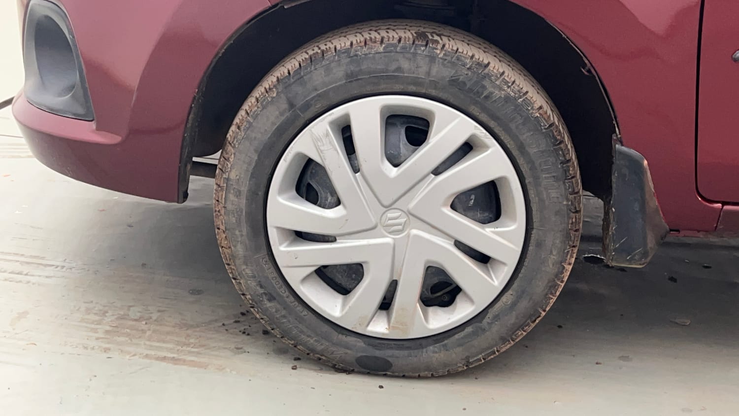 Used 2017 Maruti Suzuki Alto K10 VXi Petrol Manual tyres LEFT FRONT TYRE RIM VIEW