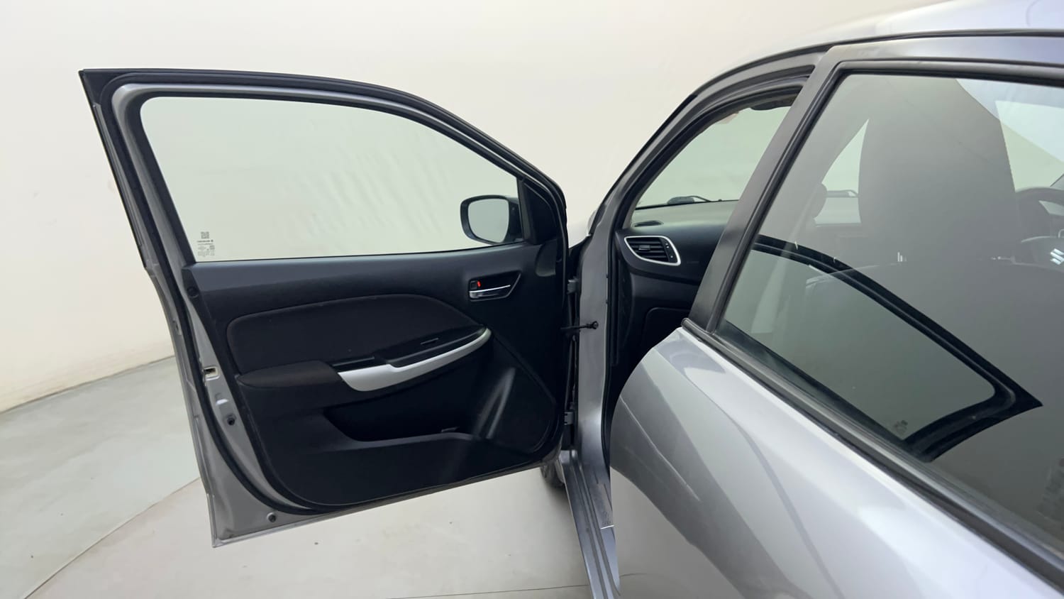 Used 2019 Maruti Suzuki Baleno Delta 1.2 Petrol Manual interior LEFT FRONT DOOR OPEN VIEW