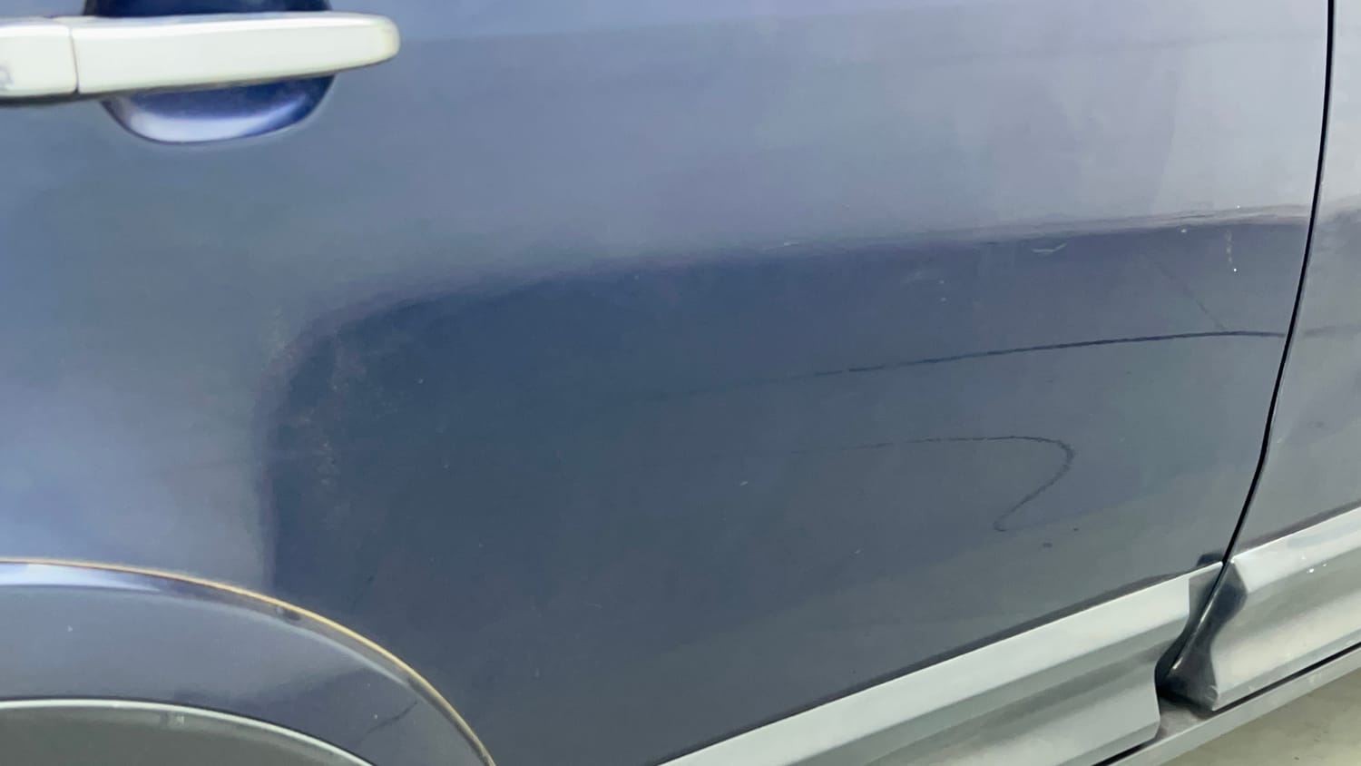 Used 2018 Tata Hexa XTA 4x2 7 STR Diesel Automatic dents MINOR DENT
