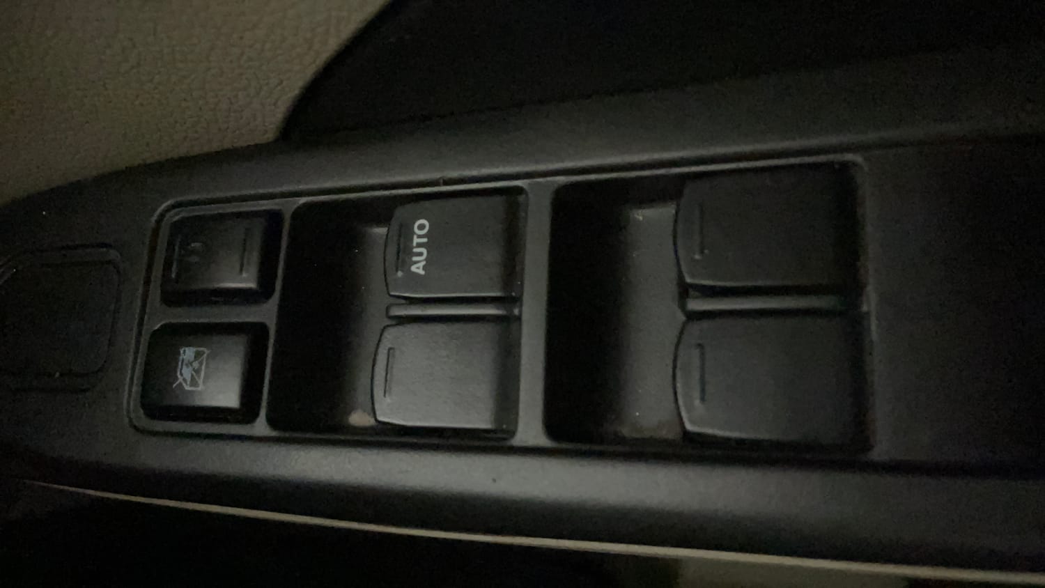 Used 2014 Maruti Suzuki Celerio VXi AMT Petrol Automatic top_features Rear power window