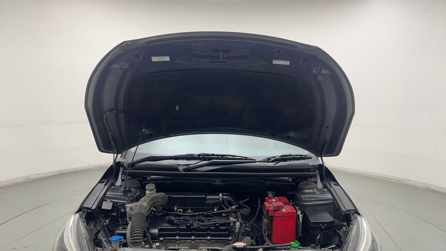 Used 2018 Maruti Suzuki Ciaz Alpha Hybrid 1.5 AT Petrol Automatic engine ENGINE & BONNET OPEN FRONT VIEW