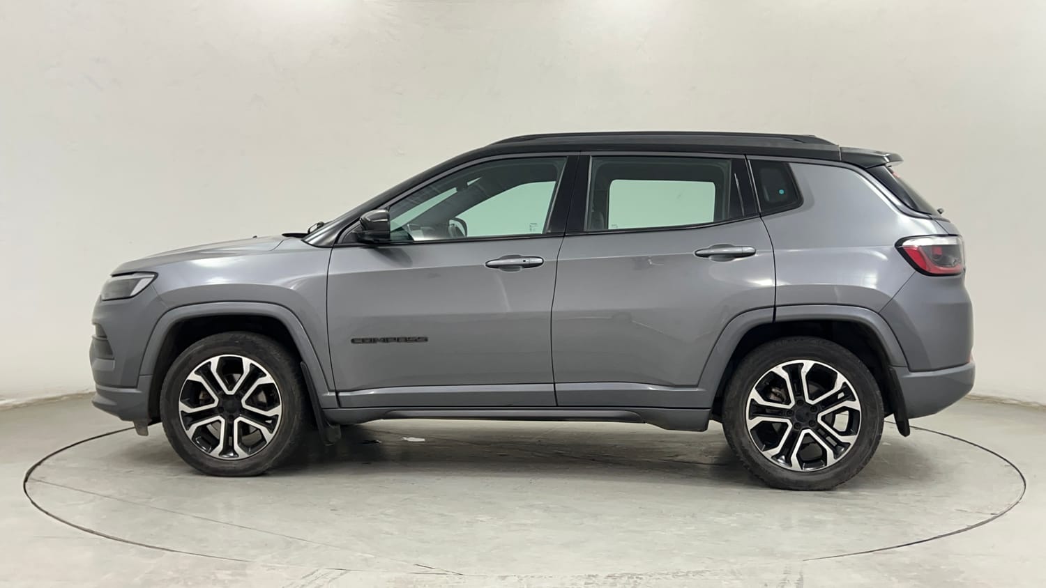 Used 2022 Jeep Compass Model S (O) 1.4 Petrol DCT Petrol Automatic exterior LEFT SIDE VIEW