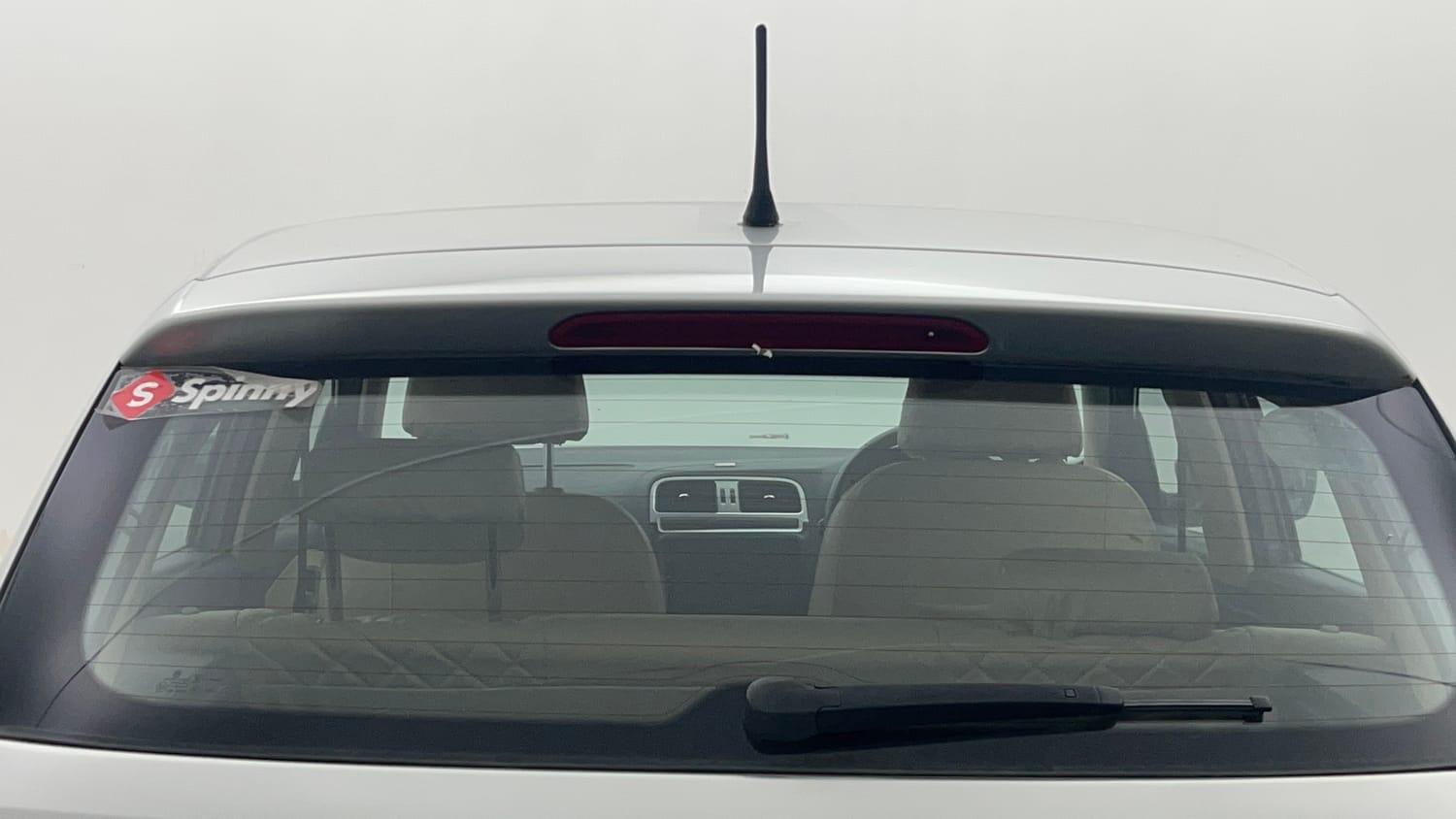 Used 2014 Volkswagen Polo Trendline 1.2L (P) Petrol Manual top_features Rear defogger