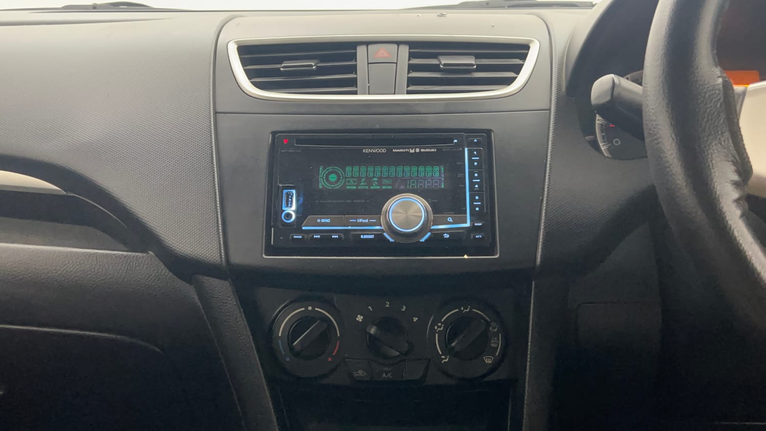 Used 2013 Maruti Suzuki Swift VXi Petrol Manual interior MUSIC SYSTEM & AC CONTROL VIEW