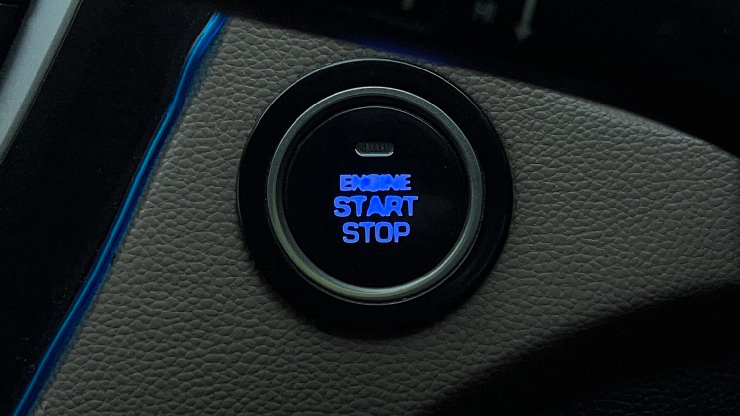 Used 2015 Hyundai Elite i20 Asta 1.2 Petrol Manual top_features Keyless start