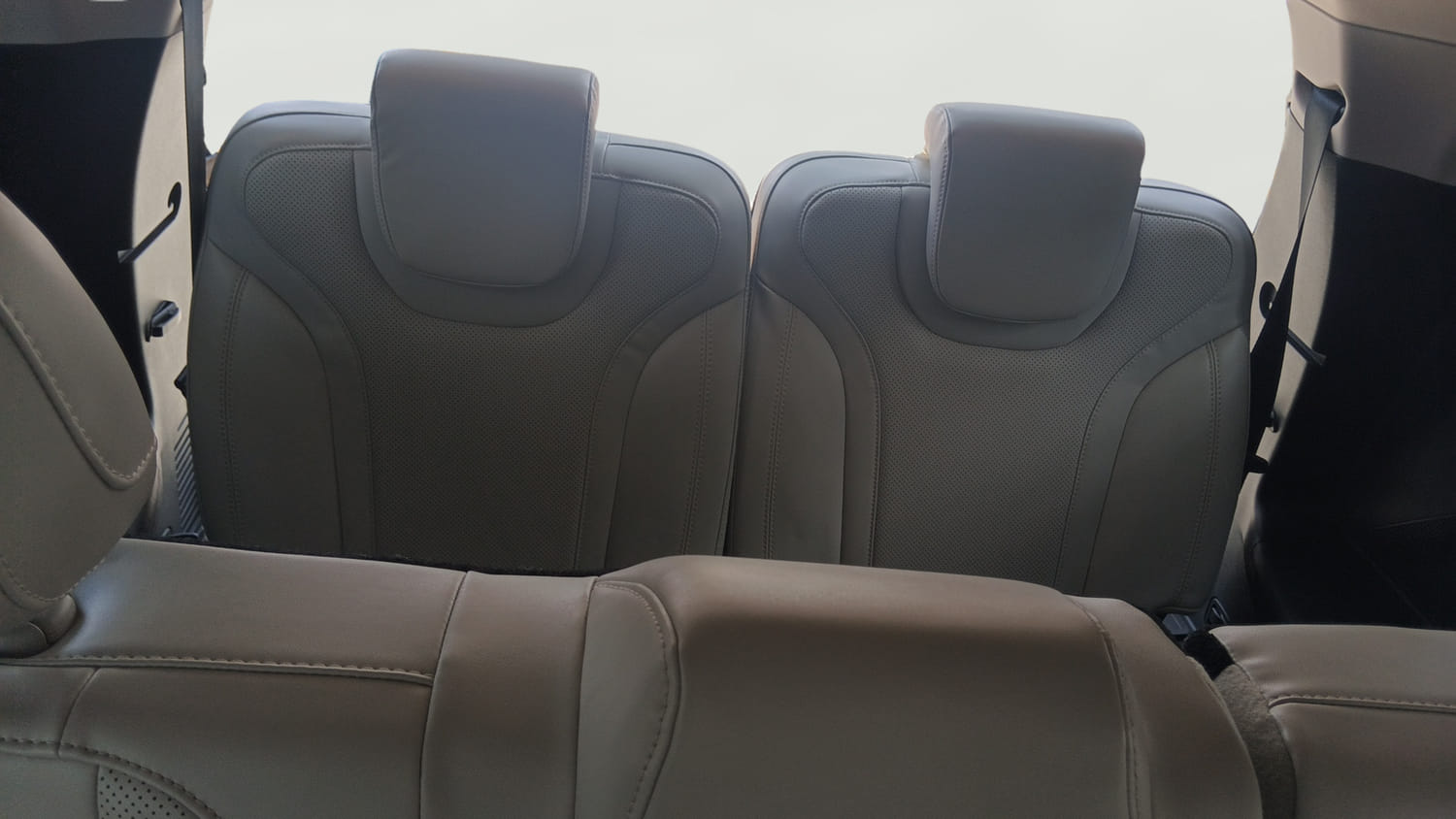 Used 2025 Mahindra XUV700 AX7 Luxury Pack Petrol AT 7 STR Petrol Automatic interior THIRD ROW SEAT