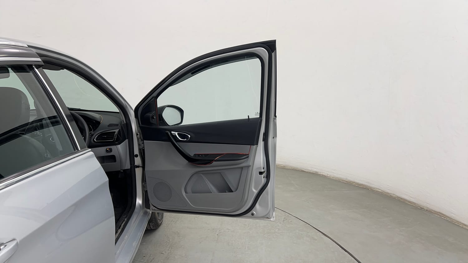 Used 2020 Tata Tiago Revotron XZ Plus Cng (outside fitted) Cng Manual interior RIGHT FRONT DOOR OPEN VIEW