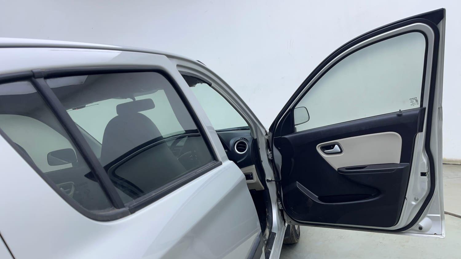 Used 2021 Maruti Suzuki Alto 800 LXi Petrol Manual interior RIGHT FRONT DOOR OPEN VIEW